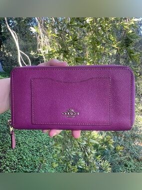 COACH Long Zip-Around Wallet Purple/Pink Crossgrain Leather w Silver Hardware